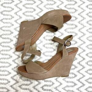 Dolce Vita Brown Ankle Strap Peep Toe Wedges Women’s sz10 Spring Suede Neutral